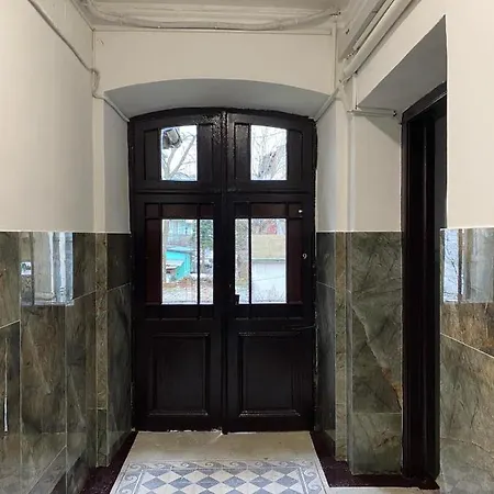 Family Boutique 1 - Two Bedroom Λβιβ