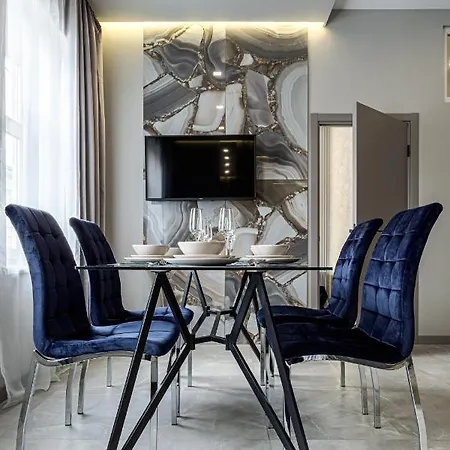 Family Boutique 1 - Two Bedroom * Львов