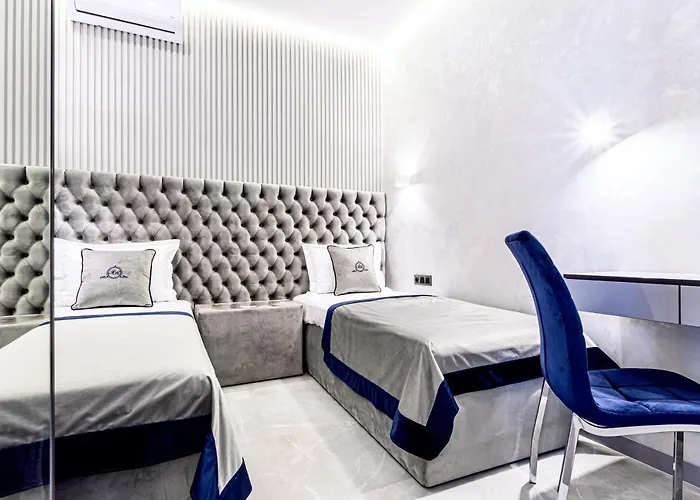 Family Boutique 1 * إلفيف